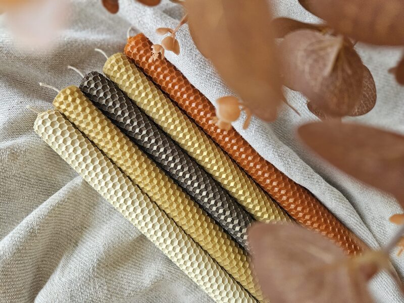 Galda 2 sveču komplekts (2 sveces izmērs ⌀ 2 x 26 cm)